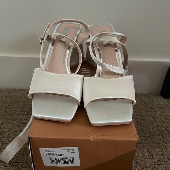 Be Mine Bridal Monika flare heels - wide fit - Picture 3 of 4